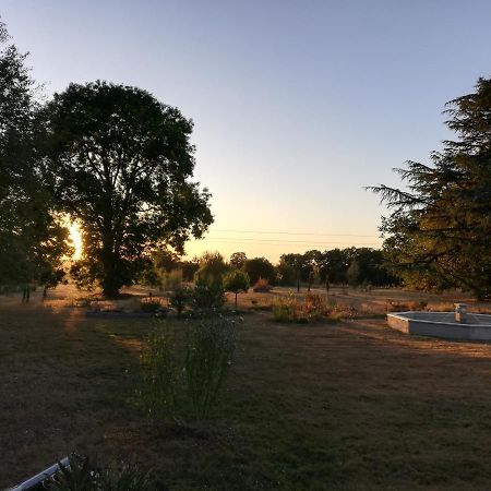 Le Domaine De Panissac Bed & Breakfast Berneuil  Dış mekan fotoğraf