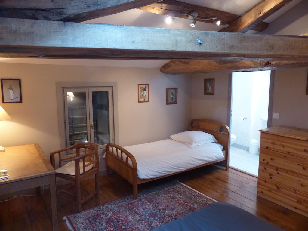 Le Domaine De Panissac Bed & Breakfast Berneuil  Oda fotoğraf