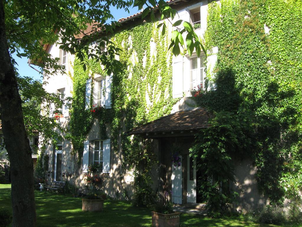 Le Domaine De Panissac Bed & Breakfast Berneuil  Dış mekan fotoğraf