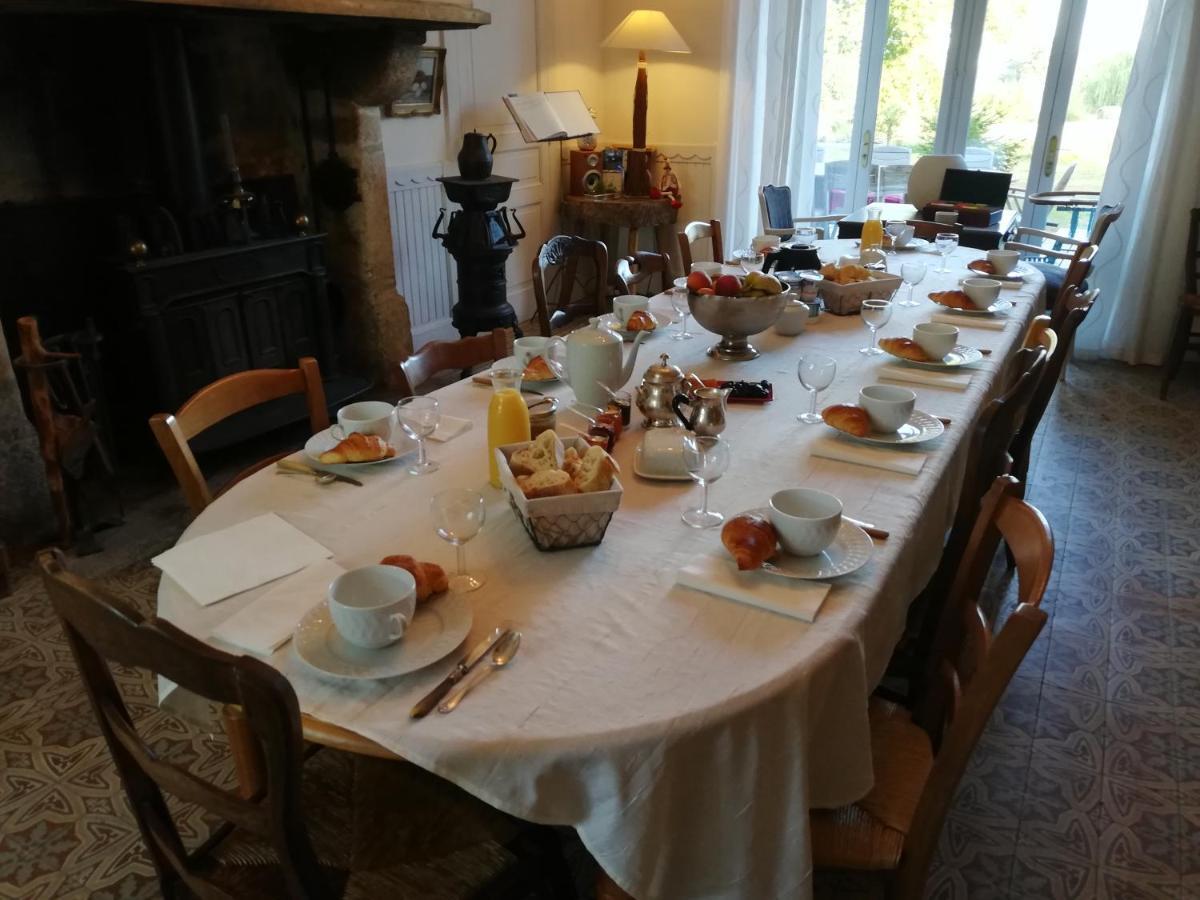 Le Domaine De Panissac Bed & Breakfast Berneuil  Dış mekan fotoğraf